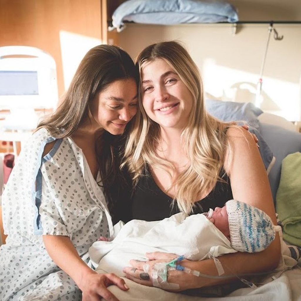 Powerful Photos: Best Friend Becomes Surrogate Mother - Babe Today World